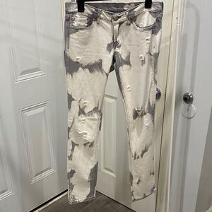 Trendy Distressed Gray and White Women's Skinny Jeans